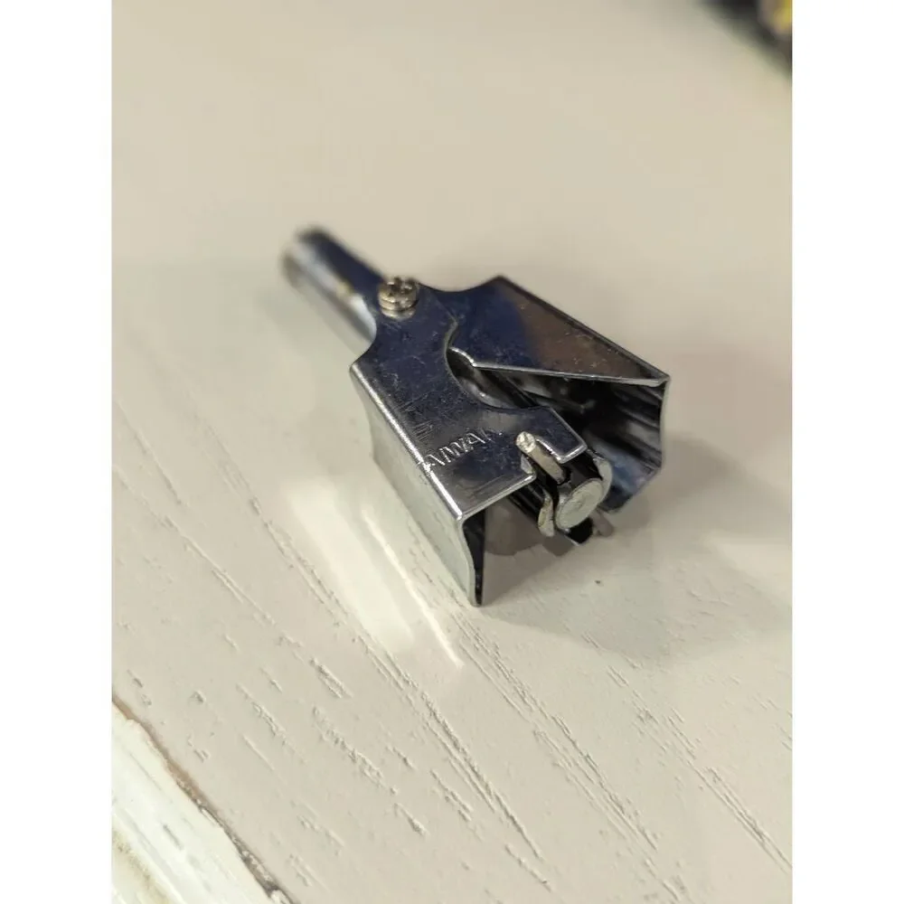 VINTAGE Chadwick Miller Rotary Nose Clipper!